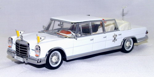 mercedes-benz 600 papamobile